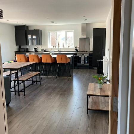 Spacious Newly Built Apartment Rhos On Sea, Colwyn Bay Exteriör bild
