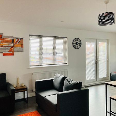 Spacious Newly Built Apartment Rhos On Sea, Colwyn Bay Exteriör bild