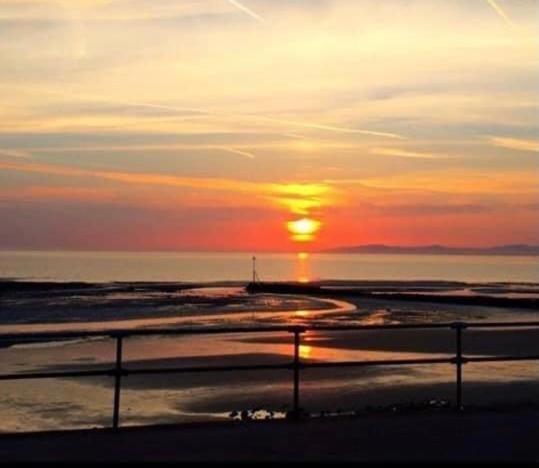 Spacious Newly Built Apartment Rhos On Sea, Colwyn Bay Exteriör bild