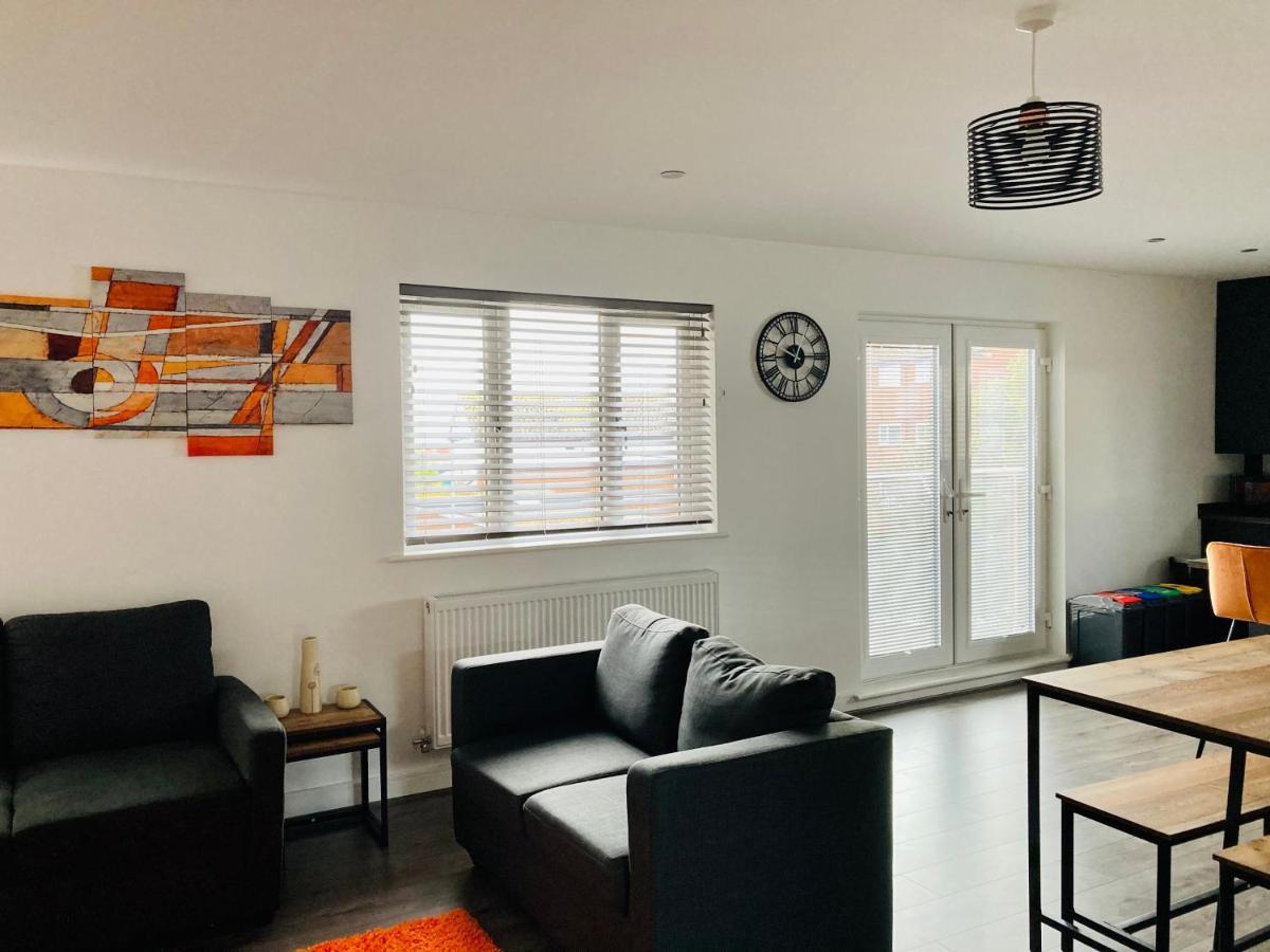Spacious Newly Built Apartment Rhos On Sea, Colwyn Bay Exteriör bild